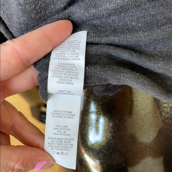 Aerie gray Black Crop Tank Top - Picture 6 of 6